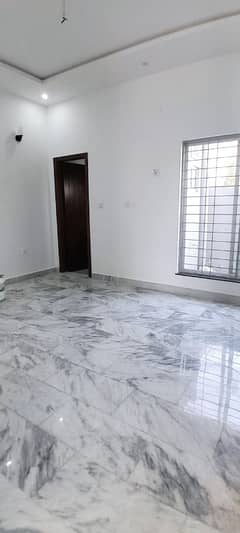 A House Of 5 Marla In Khayaban-e-Amin - Block L