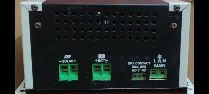simtek hybrid mppt solor charge controller 0