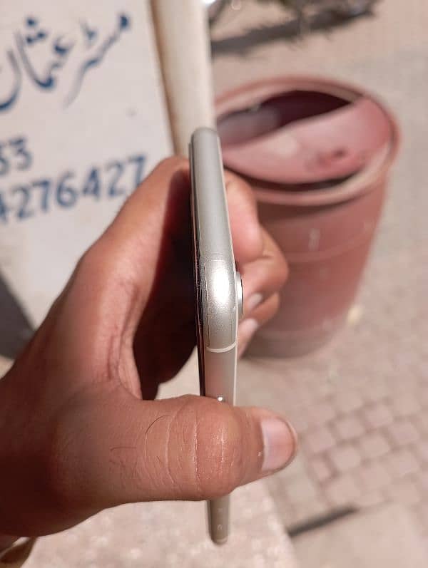 iPhone xr non pta factory unlock 7