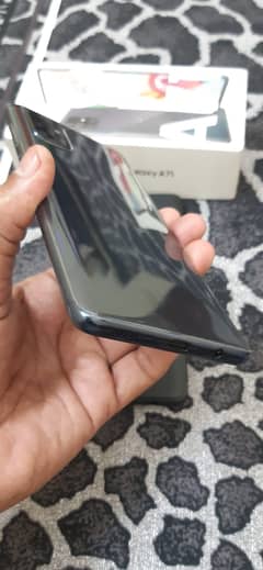 Samsung Galaxy A71  Like New 8GB of RAM and 128GB