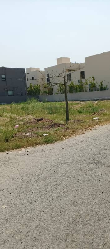 DHA PHASE 7 Z BLOCK PLOT NO 603 4