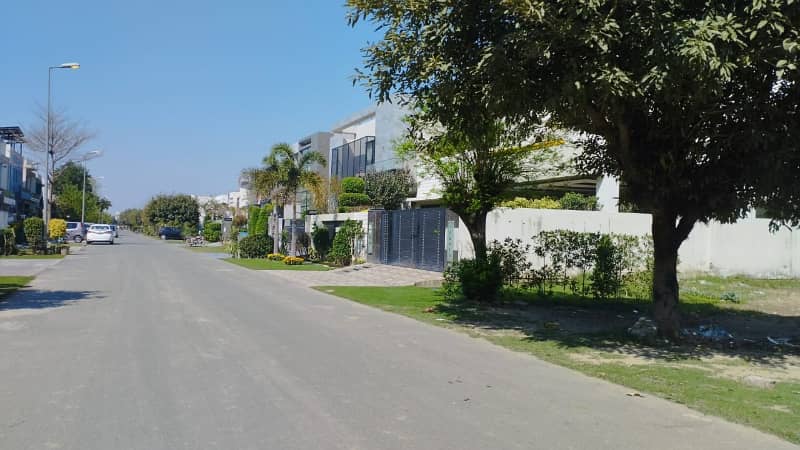 DHA PHASR 9 PRISM M BLOCK PLOT NO 124 3
