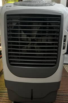 Slim body latge size slightly used NG air cooler with ice pads