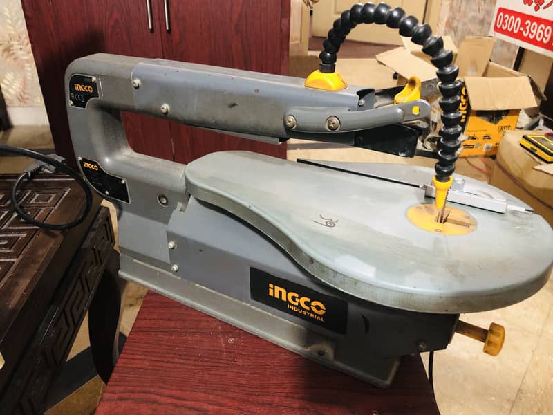 Scroll saw machine 1