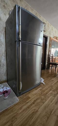 Hitachi Fridge 20 Cubic ft. (imported/Japan).