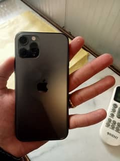 iphone 11 pro 64 gb PTA approve hai but bored dead hai 03054171520