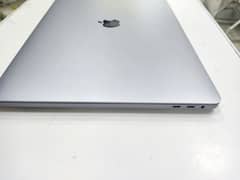 MacBook pro 16 i9 64gb Ram 8TB SSD 8gb gpu