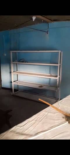 grocery shelves // shop racks