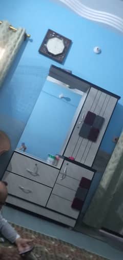 dressing table