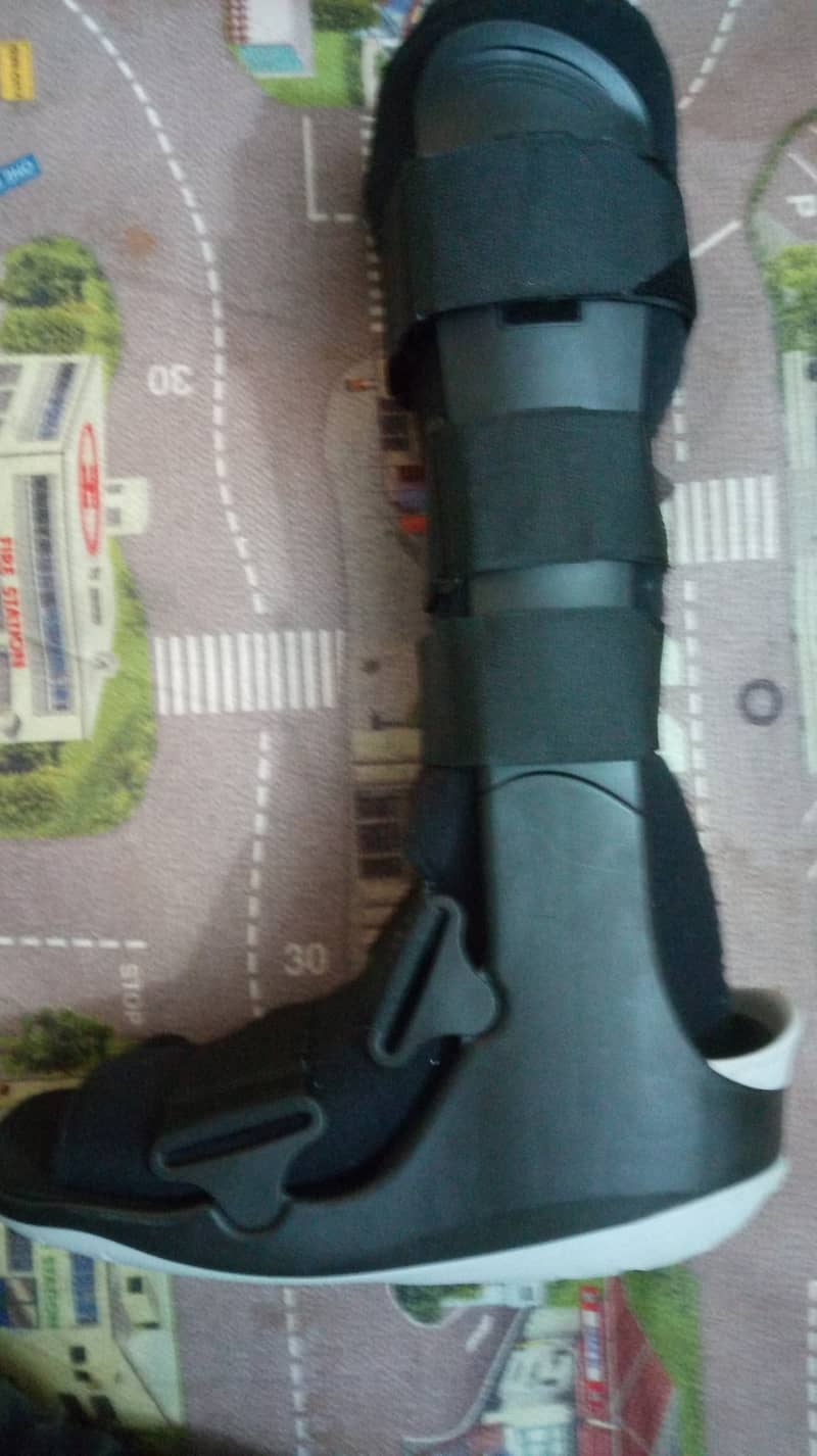 Fixed Fracture Air Walker Boot Fits Both Left Right 0