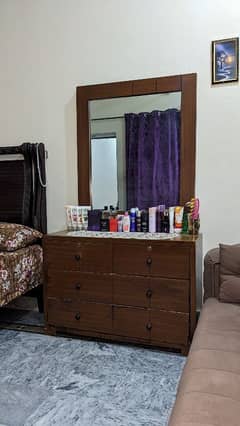 Dressing table