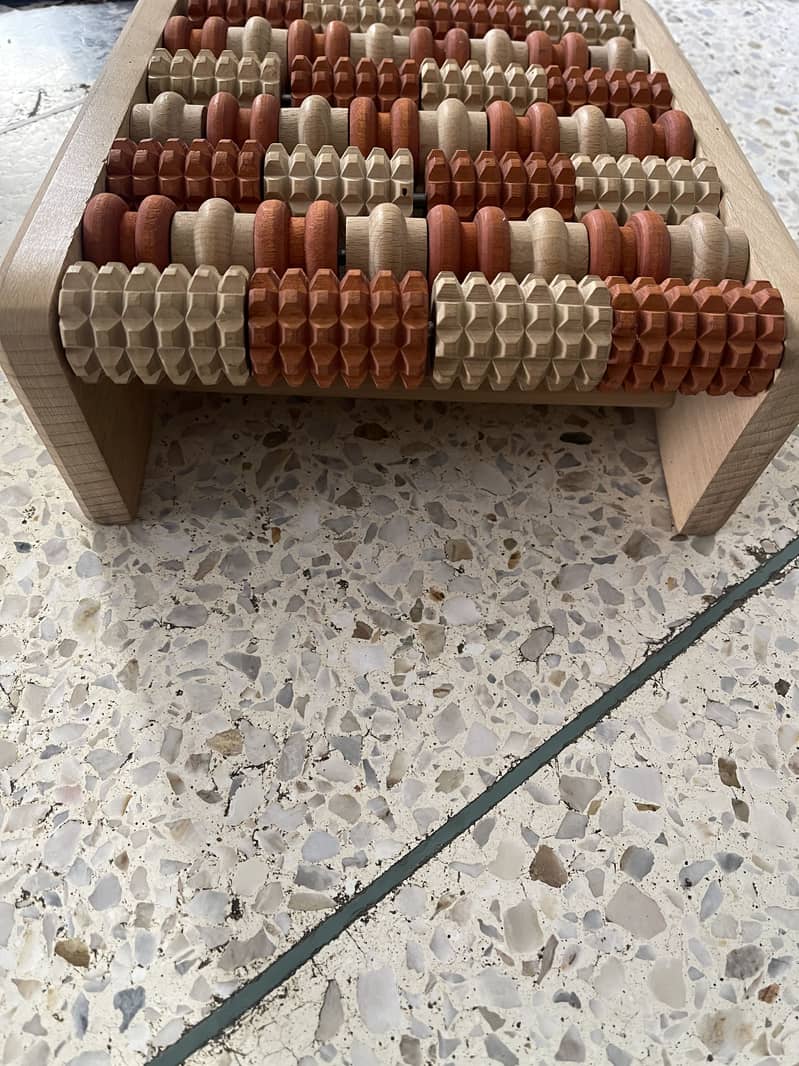 wooden foot massager 2