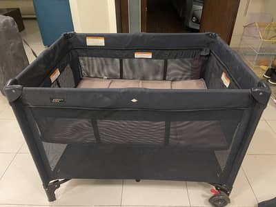 Baby cot with stages