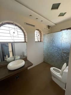 One kanal beautiful upper portion available for rent in DHA PHASE 6