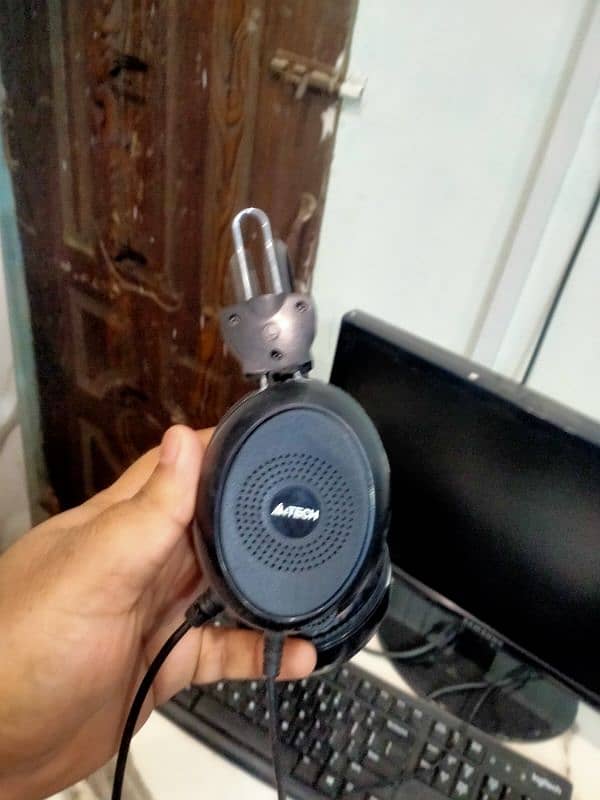 core i3 4th generation with led and everything 8