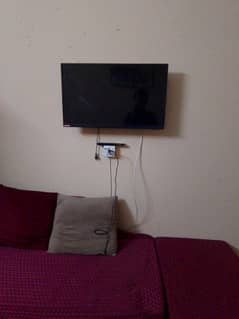 10/10 condition LED FOR SALE 32 INCH