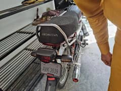 Honda CD70 2024