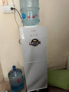 Refrigerator dispenser new condition