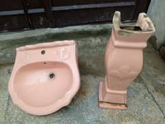 wash basin with padestal ceramic pink colour good condition