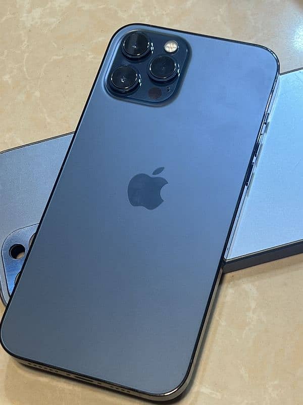 iPhone 12 por max available 256 gb l c d change hn box be hn 0