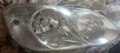 TOYOTA COROLLA GENUINE SE SALOON HEADLIGHTS