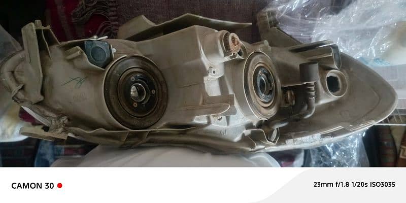 GENUINE SE SALOON CorollaHEADLIGHTS 4