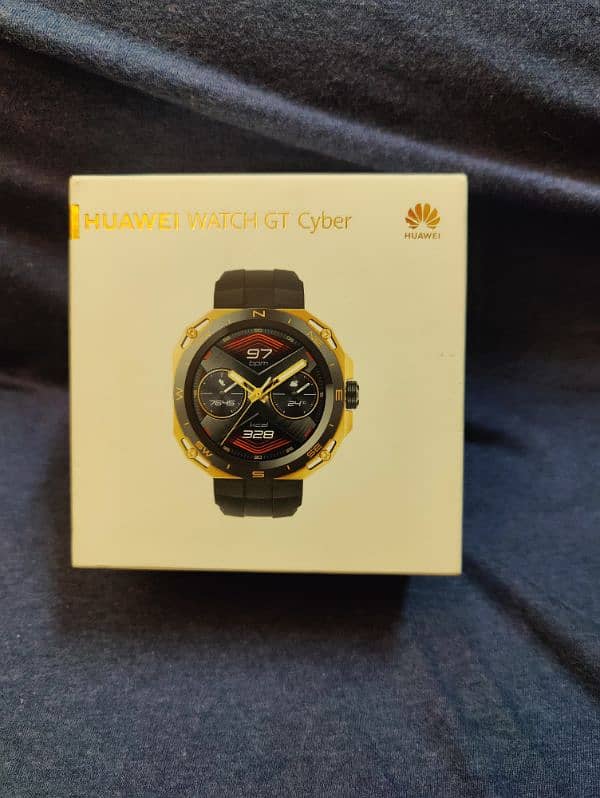 Huawei Watch GT Cyber Golder black box accessories like new. 0