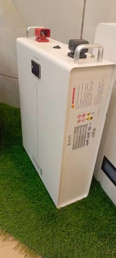 24v-105Ah lithium ion battery Vaults Energy