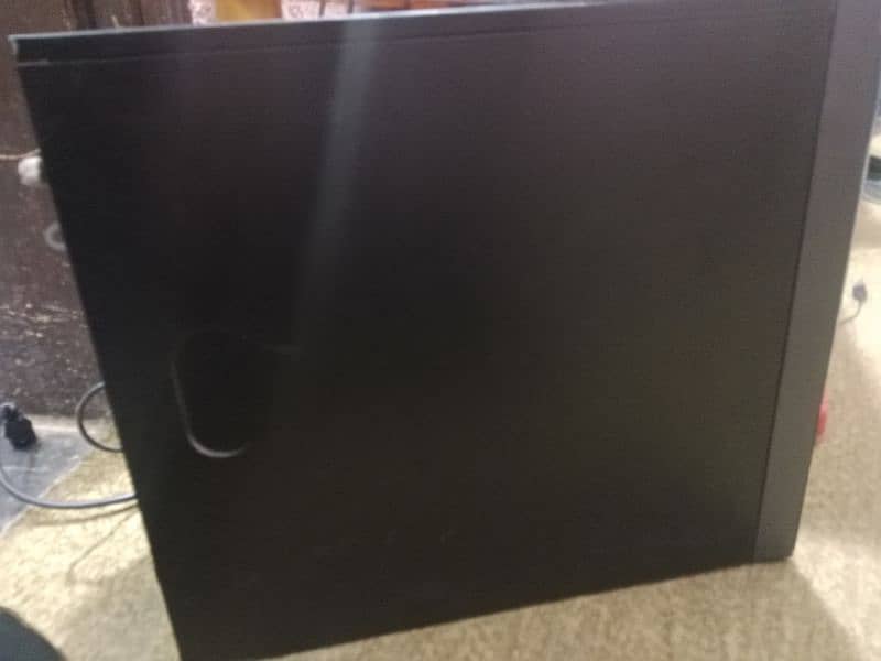 core i3 4 generation computer 2 months used 2