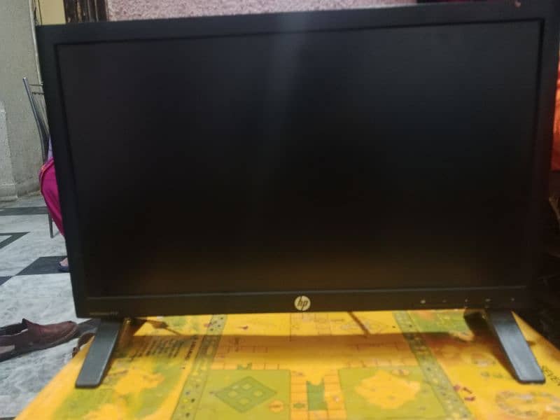 core i3 4 generation computer 2 months used 6