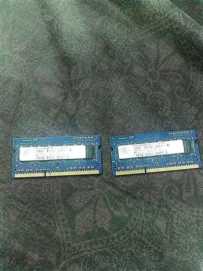 2x 2 gb ddr3 laptop rams.