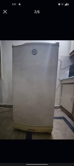 Mini fridge for sale 10/10 condition