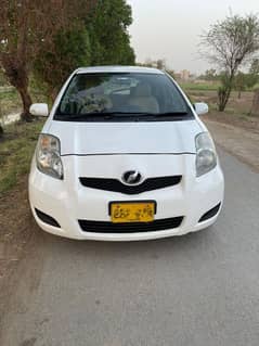 Toyota Vitz 2010