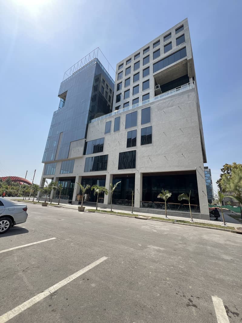 Office Space Available For Any IT Or Software Company 1