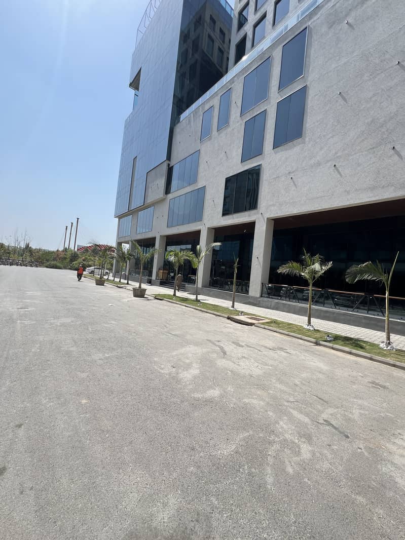 Office Space Available For Any IT Or Software Company 3