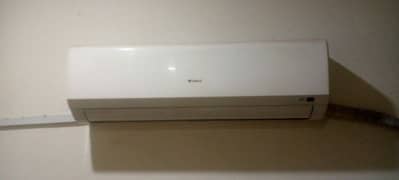 1 ton gree AC