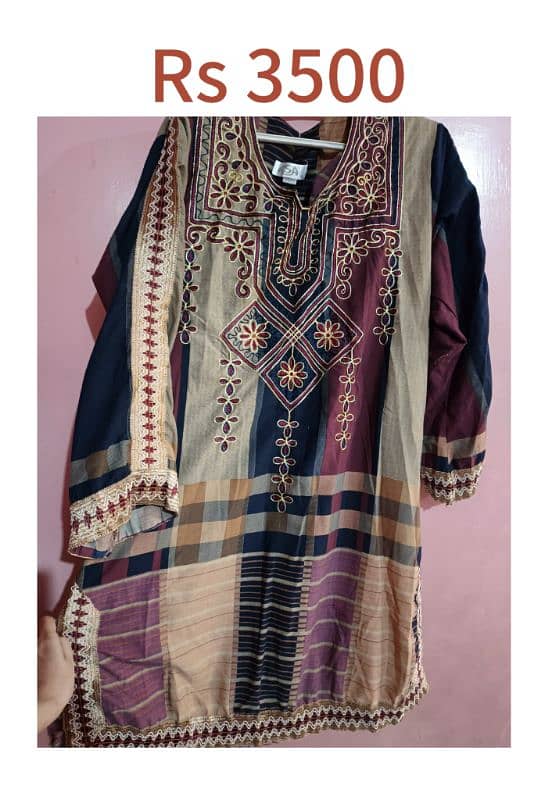 if you want preloved clothes bundle in reasonable price so message me 4