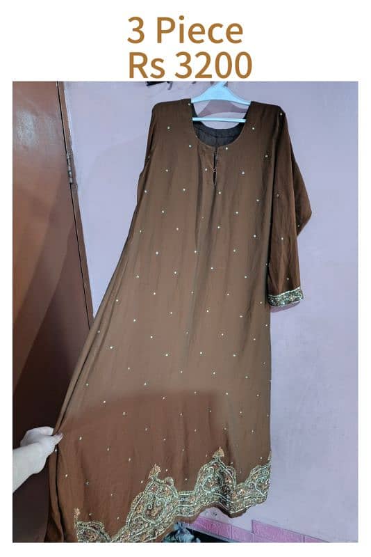 if you want preloved clothes bundle in reasonable price so message me 5