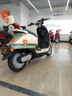 Yadea Electric scooter