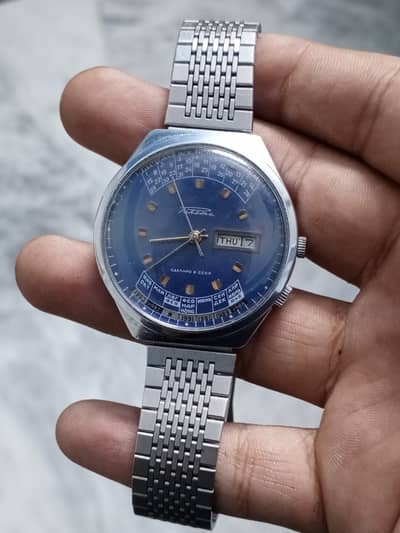 ORIGINAL VINTAGE RUSSIAN RAKETA 1970S WATCH