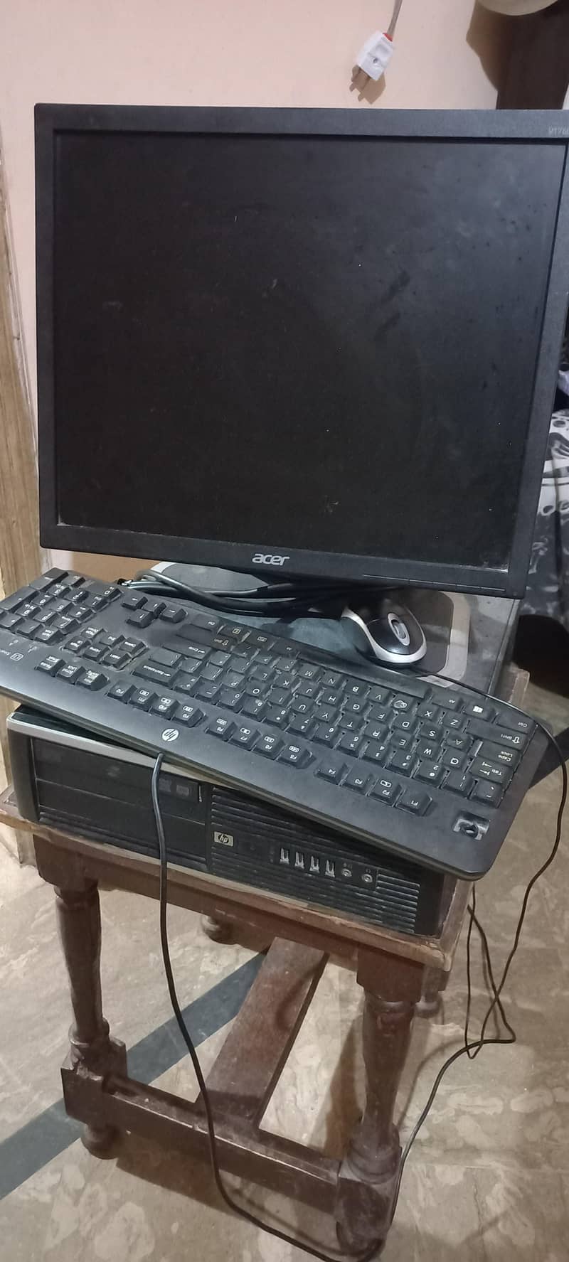 Computer set complete HP CPU with 17" LED mouse keyboard 03456631280 0