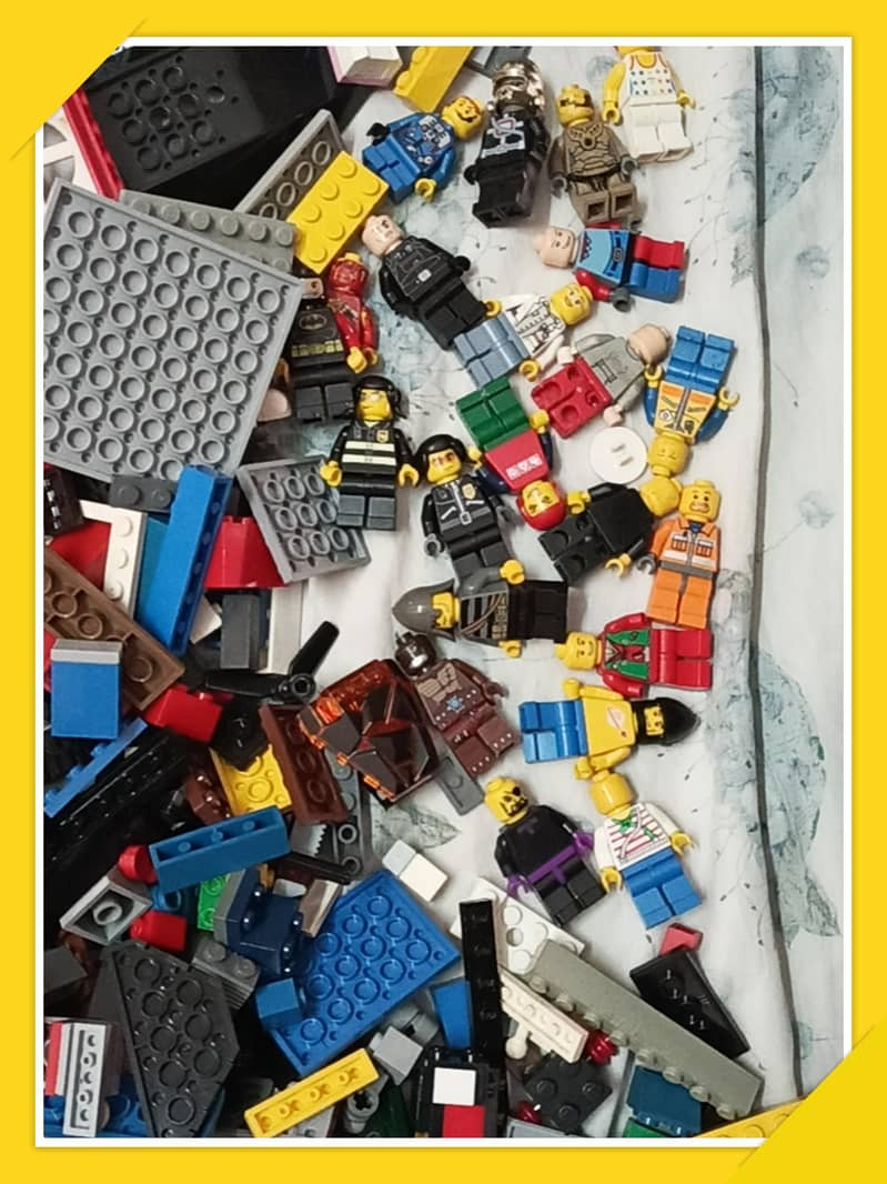 LEGO Educational Blocks Random Bulk with accessories n Minifigure's 4