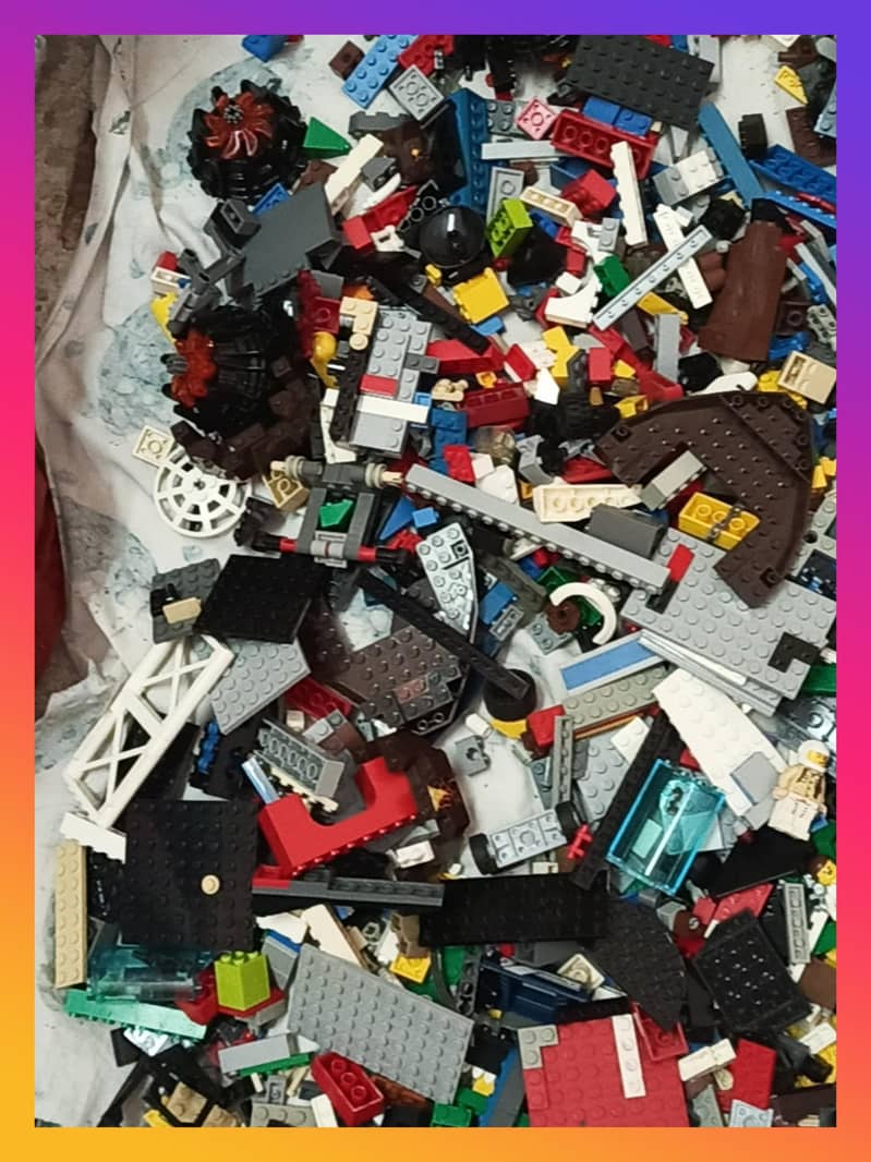 LEGO Educational Blocks Random Bulk with accessories n Minifigure's 7