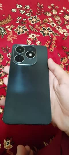 Tecno Spark 20 hai