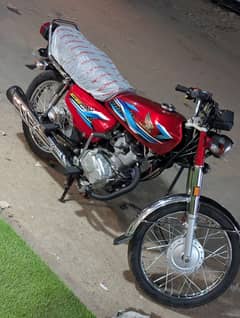 honda 125 2024 6600km 6 month mint condition