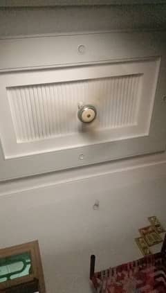 selling fan achi halat me hy