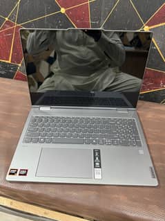 Lenovo Yoga 7 2-in-1 16" AMD Ryzen 5 8640HS