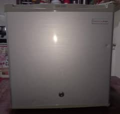 Changhong Ruba Mini Refrigerator