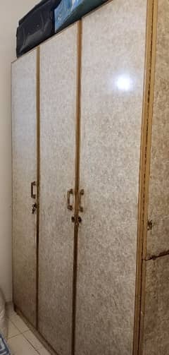 Wardrobe / almirah urgent sell