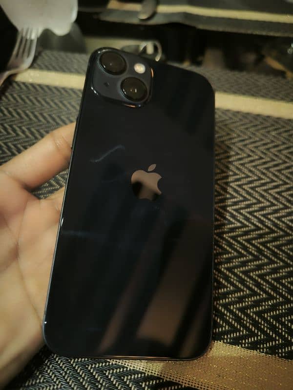 iphone 13 New just box open and few days used 1